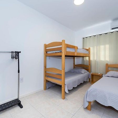 Apartamento Duplex Em 4 Ilhas ボンビーニャス エクステリア 写真