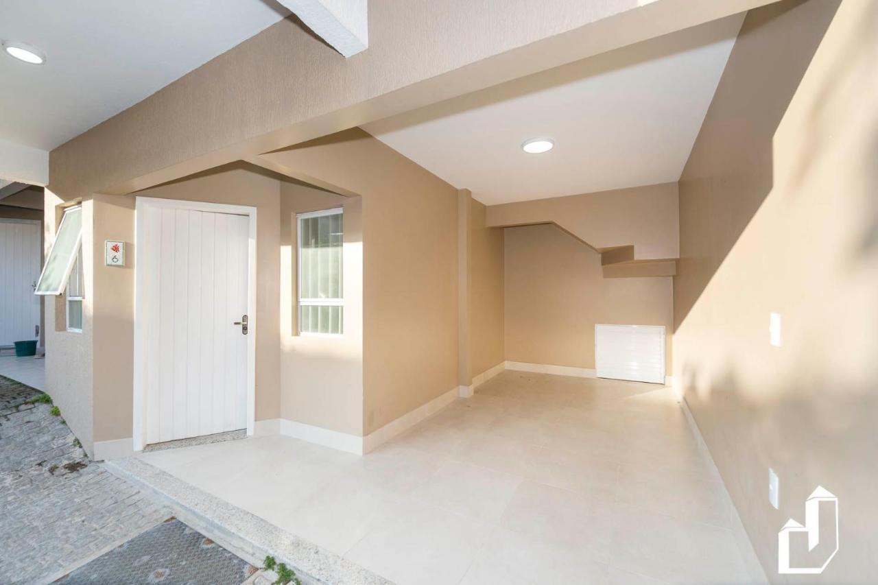 Apartamento Duplex Em 4 Ilhas ボンビーニャス エクステリア 写真